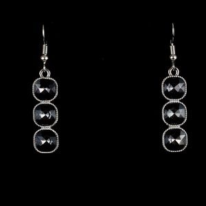 Beautiful classy black earrings